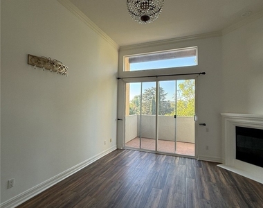 14343 Burbank Blvd. - Photo Thumbnail 16