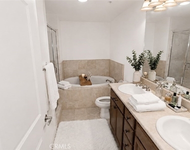 14343 Burbank Blvd. - Photo Thumbnail 18