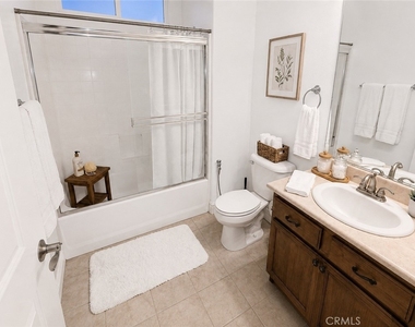 14343 Burbank Blvd. - Photo Thumbnail 11