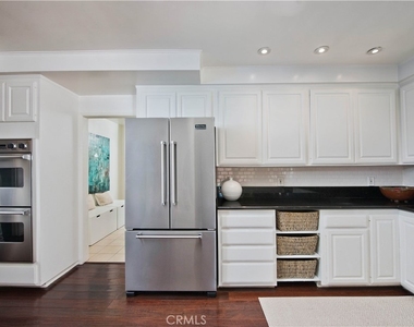 18056 Lake Encino - Photo Thumbnail 7