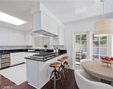 18056 Lake Encino - Photo Thumbnail 4