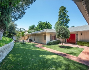 18056 Lake Encino - Photo Thumbnail 1
