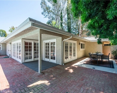 18056 Lake Encino - Photo Thumbnail 31