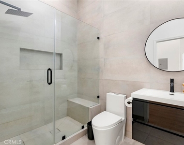 6413 Wystone - Photo Thumbnail 13