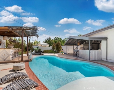 6413 Wystone - Photo Thumbnail 1
