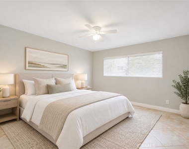 5328 Newcastle Avenue - Photo Thumbnail 8