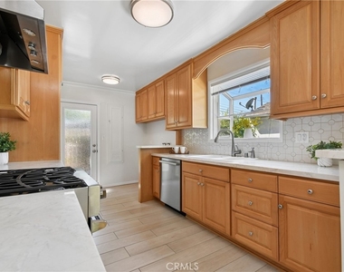 15480 Friar Street - Photo Thumbnail 16