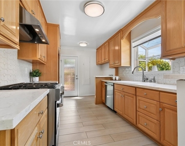 15480 Friar Street - Photo Thumbnail 17