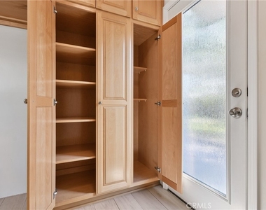 15480 Friar Street - Photo Thumbnail 24