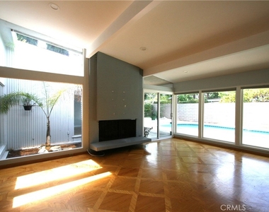 11400 Dona Evita - Photo Thumbnail 2