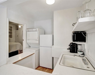 2932 Ledgewood Drive - Photo Thumbnail 4