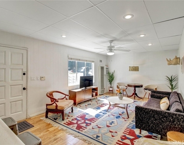 2932 Ledgewood Drive - Photo Thumbnail 2