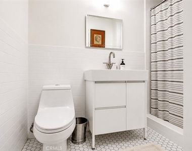 2932 Ledgewood Drive - Photo Thumbnail 11
