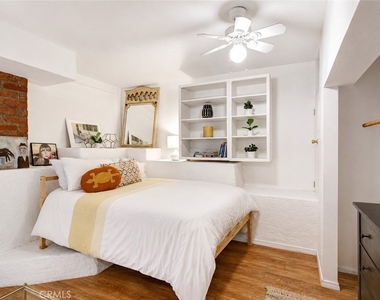 2932 Ledgewood Drive - Photo Thumbnail 7