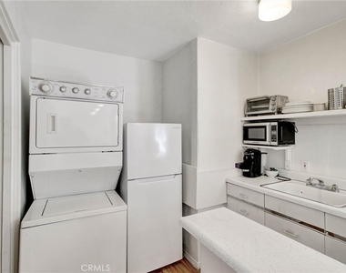 2932 Ledgewood Drive - Photo Thumbnail 5
