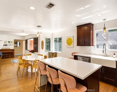 2932 Ledgewood Drive - Photo Thumbnail 2