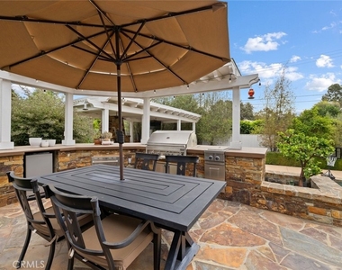 598 Encino Vista - Photo Thumbnail 12