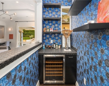 1633 N Beverly Drive - Photo Thumbnail 2