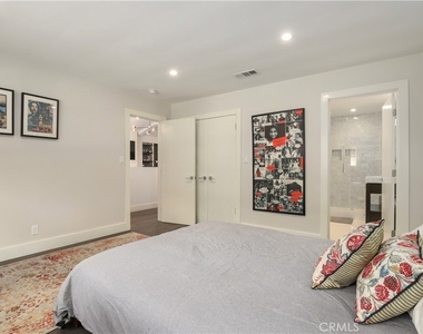 1633 N Beverly Drive - Photo Thumbnail 18