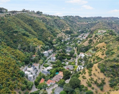 1633 N Beverly Drive - Photo Thumbnail 38