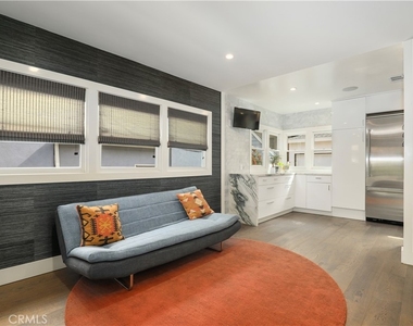 1633 N Beverly Drive - Photo Thumbnail 6