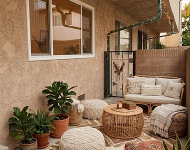 2615 Curtis - Photo Thumbnail 2