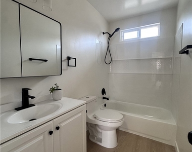 2615 Curtis - Photo Thumbnail 9