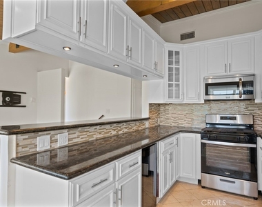 648 Loma - Photo Thumbnail 14