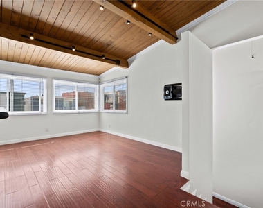 648 Loma - Photo Thumbnail 7