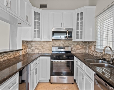648 Loma - Photo Thumbnail 12