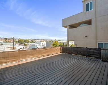 648 Loma - Photo Thumbnail 1