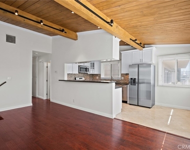 648 Loma - Photo Thumbnail 10