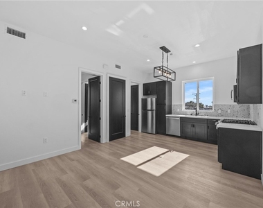 3215 S El Camino Real - Photo Thumbnail 1