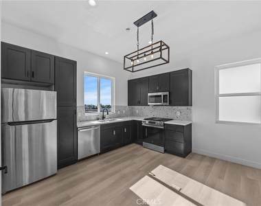 3215 S El Camino Real - Photo Thumbnail 5