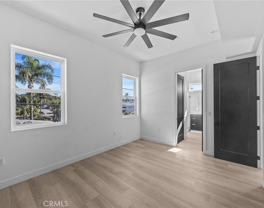 3215 S El Camino Real - Photo Thumbnail 6