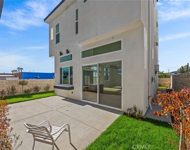 3215 S El Camino Real - Photo Thumbnail 27