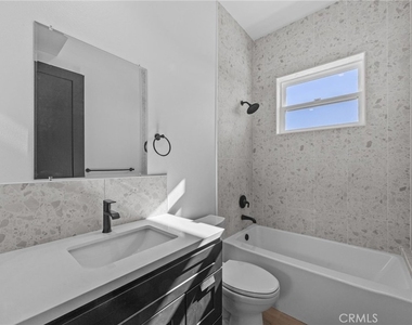 3215 S El Camino Real - Photo Thumbnail 15