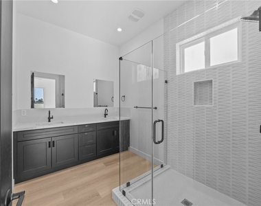 3215 S El Camino Real - Photo Thumbnail 9