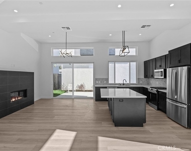 3215 S El Camino Real - Photo Thumbnail 20