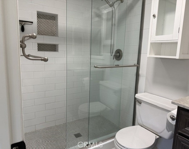 5281 Charing Cross Road - Photo Thumbnail 12