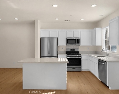 123 S Orange Ave - Photo Thumbnail 13