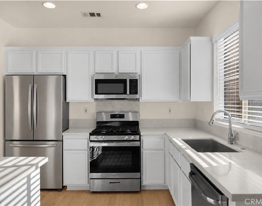 123 S Orange Ave - Photo Thumbnail 11