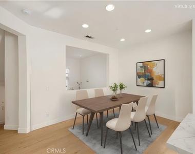 123 S Orange Ave - Photo Thumbnail 8