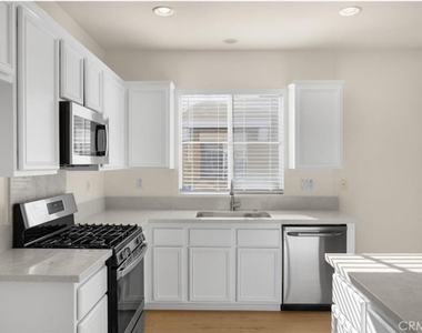 123 S Orange Ave - Photo Thumbnail 15