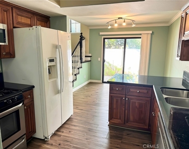2350 Sutter - Photo Thumbnail 2