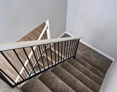 74 Connoley Circle - Photo Thumbnail 16