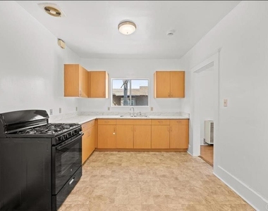 3815 Birch - Photo Thumbnail 6