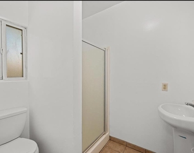 3815 Birch - Photo Thumbnail 17