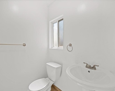 3815 Birch - Photo Thumbnail 18