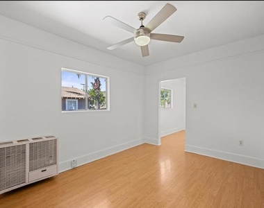 3815 Birch - Photo Thumbnail 3